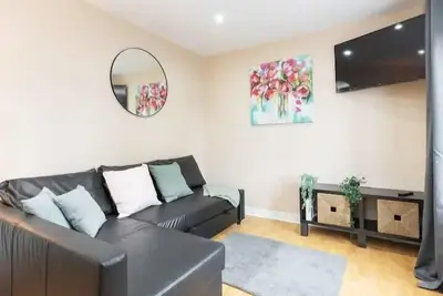 Great City Centre Location Spacious 2 Bed Apt