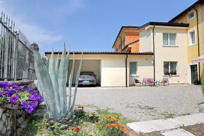 Image de Maison de vacances Lazise pour 1 - 4 personnes avec 2 chambres Ă coucher - Maison mitoyenne