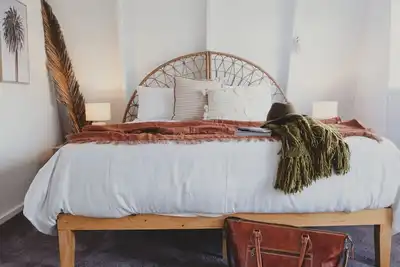 Image de Reardon Retreat - A stones throw to the beach