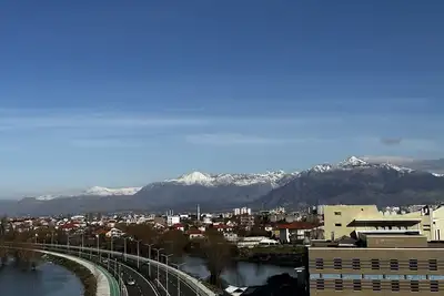 Image de Entire apartment near lake and castle - couple\/family friendly