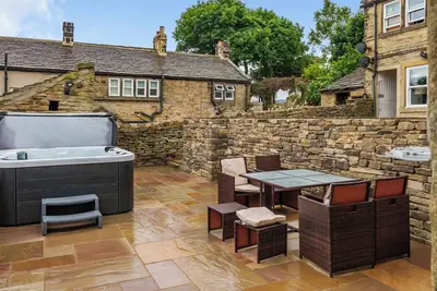 Image de The Barn, pet friendly, character holiday cottage in Holmfirth