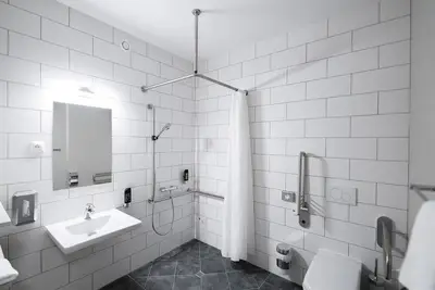 Image de Doppelzimmer, Dusche, Wc, Behindertengerecht - Lakeside77 Hotel