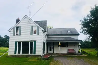 Image de Farmhouse- Near Cobourg\n