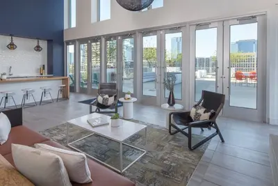 Image de 1bd/Austin - Rooftop Pool & Firepit, Bbq!