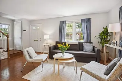 Image de Arlington Colonial Retreat Home: 15-min to Washington Dc