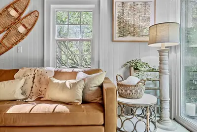 Newly Renovated Cozy Cottage in Highlands