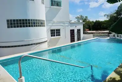 Image de Waterside Sea View 2-Br Apt for 6 w Balcony & Pool