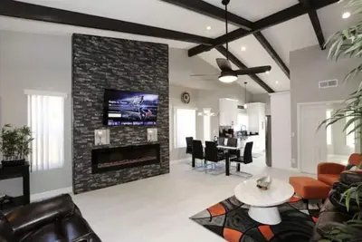Image de 3 Bedroom European Style Home in Fountain Hills with Private Pool!