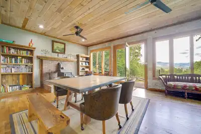 Image de North Carolina Vacation Rental w/ Hot Tub