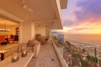 Image de Incredible 12th floor 3br - Oceanfront - MaxwellPV