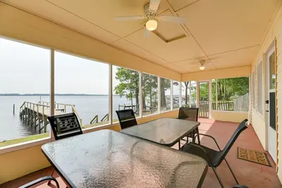 Image de Riverfront Edenton Condo w/ Porch & Water Views!