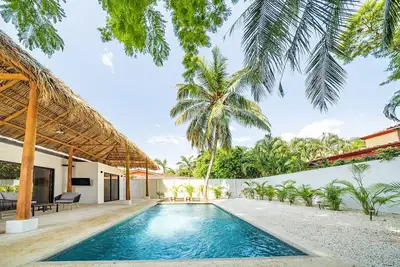Image de Tropical brand new 4 Br gem in Potrero near beach - Casa Marzo