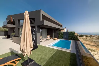 Image de Inviting 4-Bed Villa Lia in Vathianos Kampos