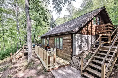 Image de Family & Dog Friendly- Private Year Round Lakefront Cabin with dock