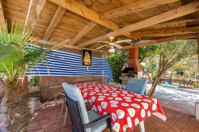 Image de Appartement de deux chambres avec la terrasse Povljana, Pag (A-21342-b)
