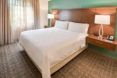 Image de 2 Comfortable Units w/ Full Kitchen, Free Breakfast, Pets are Welcome!