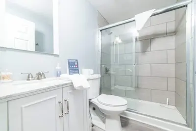 Image de 1st Floor - Free Parking - Washer & Dryer - Agh