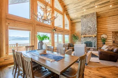 Image de Almost Heaven ~ Stunning Lake views, Firepit