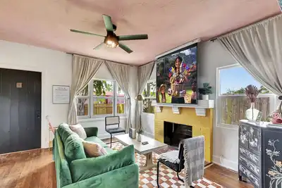 Image de This house is a 3 bedroom(s), 1 bathrooms, located in West Palm Beach, Fl.