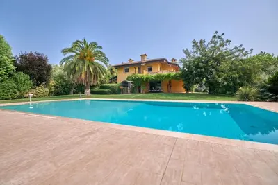 Image de Villa Diletta - Private Pool - Walk to Lake