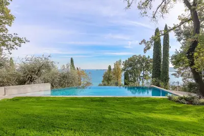 Image de Villa Michelle - Amazing view- Pool- Beach front