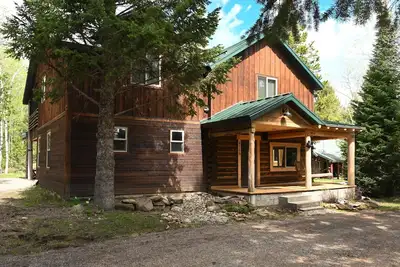 Image de Renovated|4 Bed, 4 Bath|19 Miles to Yellowstone