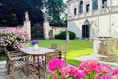 Veneto Villa in a vast Park. A Hidden Gem near Padova and Venice.