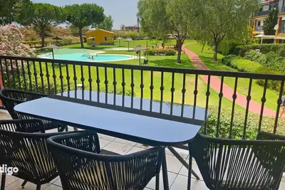 Image de Appartement lumineux de 2 chambres avec vue sur la piscine Mul001