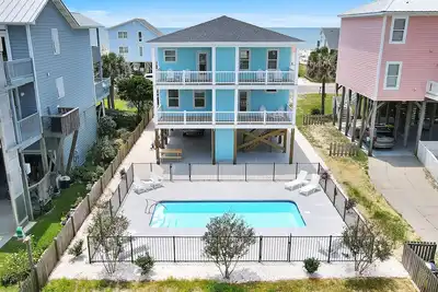 Image de Vitamin Sea: Coastal Chic Home with Private Pool, Elevator