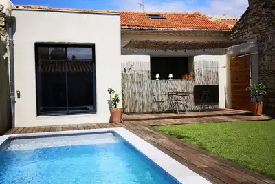Image de Jolie maison de ville au calme avec piscine sans aucun vis Ă vis