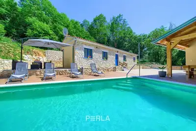 Cozy holiday house Capree with pool near beach Rabac
