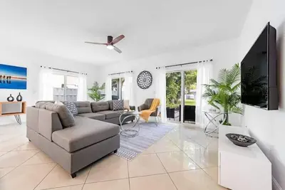 Image de Lakeside 4br/2. 5ba Oakland Oasis - 15 Mins to Dt!