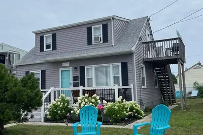Image de Beach Block Duplex- Both Units!