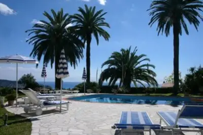 Image de Stunningvilla, Magic Garden, Solar Heated Pool, outdoor Jacuzzi Panorama sea View