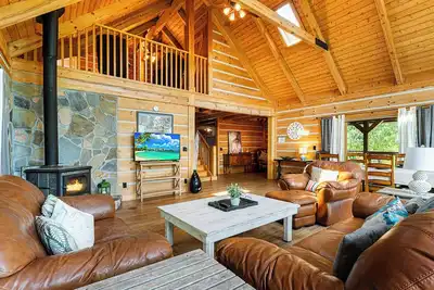 Image de Family Adventure Lodge by RedAwning