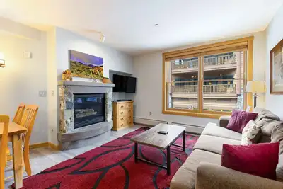 Image de Cozy Condo in the Heart of River Run/2 Minute Walk to the Gondola/Hot Tub Access