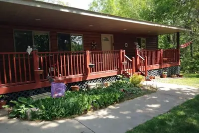 Image de Large cabin close to Crosslake tucked away in the woods