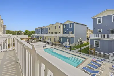 Image de Oasis by Seaport Stays-Classic Townhome