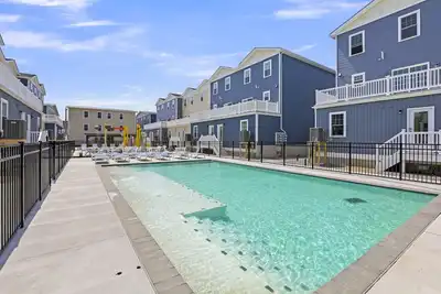 Image de Oasis by Seaport- Standard Townhome