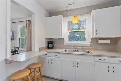 Image de Cozy Beach Bungalow - Minutes to Downtown Sarasota & Local Beaches!