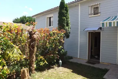 Image de Maison a louer située au bord de la Dordogne à 20 minutes de Bordeaux