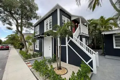 Image de Modern 2br Steps 2 Water Near Downtown! Fast Wifi