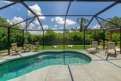Image de Navy Harbor. . . A Secluded Paradise, Heated Pool, King Suite, Grill