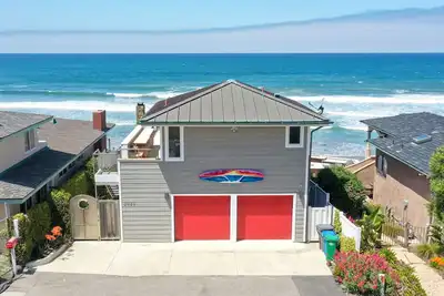 Image de The Surf Shack- Amazing Ultra-Custom Beachfront Home