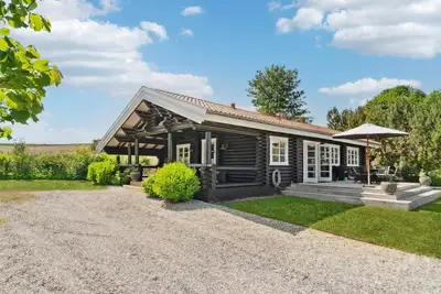 Image de Belle maison à Dronningmølle avec WiFi