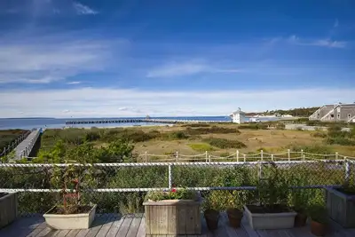 Image de 2 Bed Condo w/ Panoramic Water Views. Private Beach, Pool, Tennis, Fishing Pier.