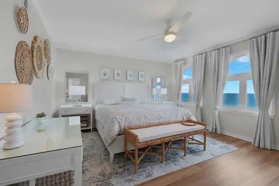 Image de Oceanfront | Renovated Penthouse Villa | Magnificent Intracoastal and Atlantic Views | 3 King Beds