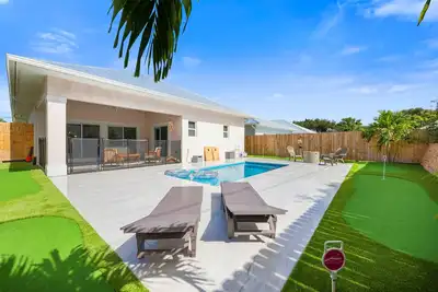 Image de New Construction Home with Mini Golf, Game Room, and Heated Saltwater Pool!