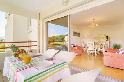 Image de Joli appartement pour 2 personnes avec Wifi, Tv, terrasse, animaux admis et parking