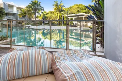Image de Three Bedroom Poolside Apartment in Casuarina!